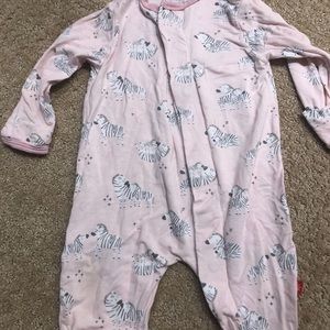 EUC magnetic me 0-3 mo pink zebra sleeper